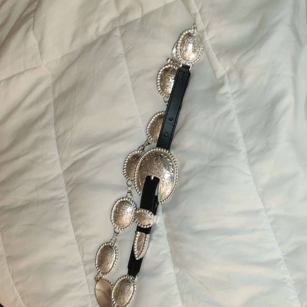 Women's Tony Lama concho belt .